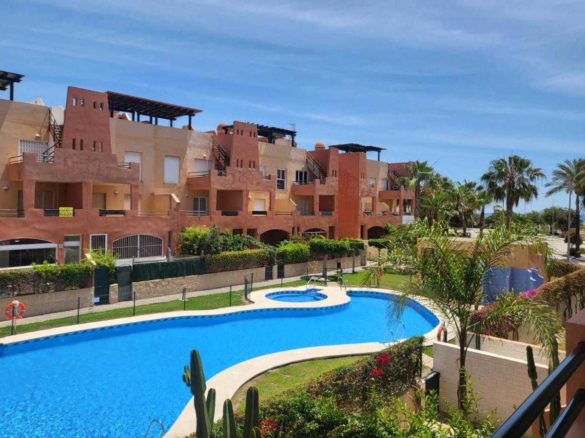 Apartamento Coqueto Con Terraza Y Cerca De La Piscina Comunitaria Y De La Playa! Apartment Playas de Vera Exterior photo