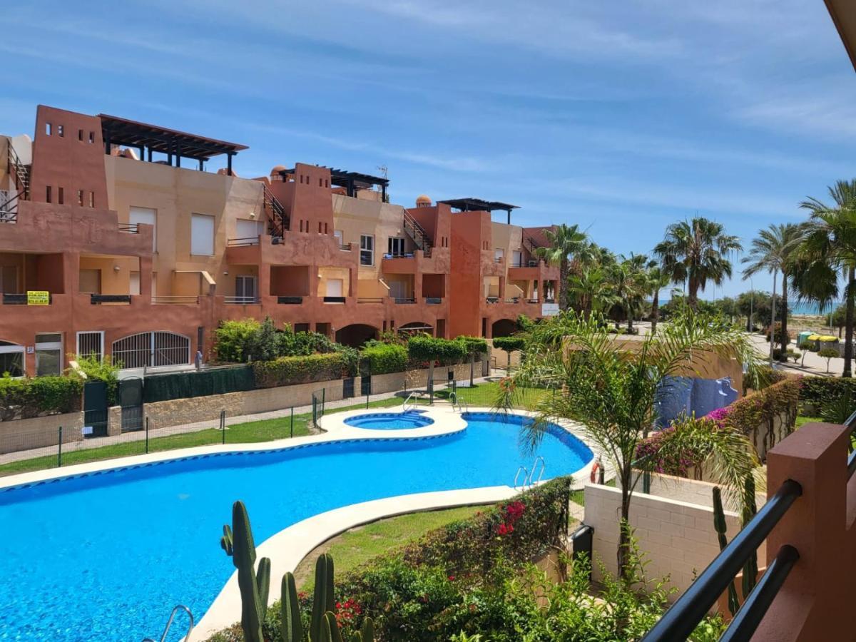 Apartamento Coqueto Con Terraza Y Cerca De La Piscina Comunitaria Y De La Playa! Apartment Playas de Vera Exterior photo